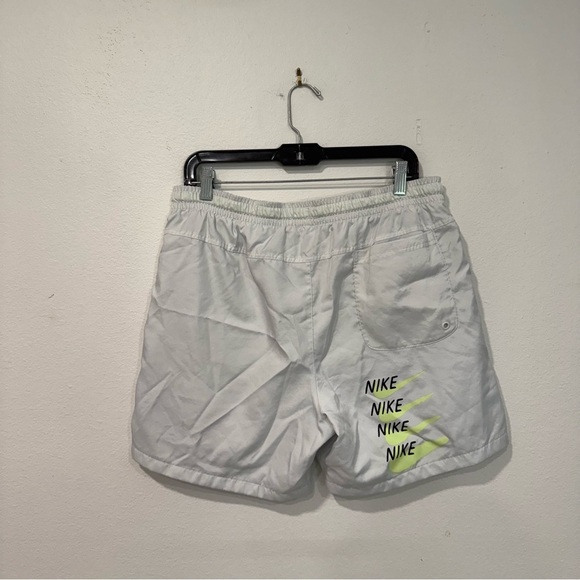 Nike Men’s White Sportswear Festival Flow Shorts M - Picture 6 of 6